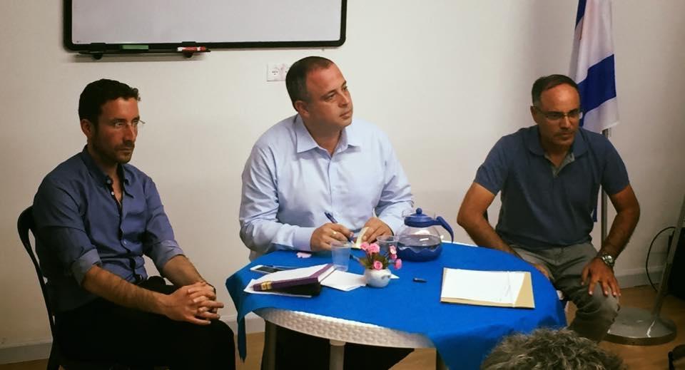 חברי הכנסת חיליק בר ואיציק שמולי. מפלגת העבודה