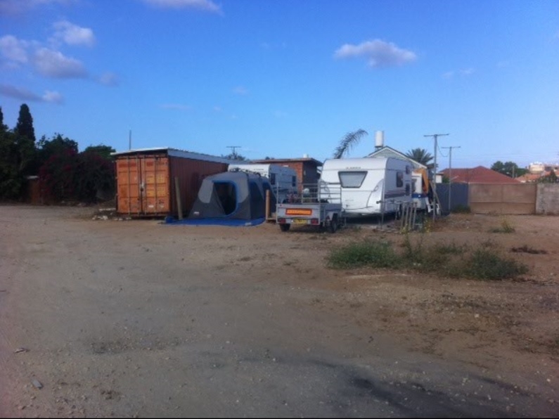 פלישה לאדמות המדינה באור עקיבא, פונתה עצמית על ידי מסיג הגבול, תושב העיר, שהשתלט על השטח