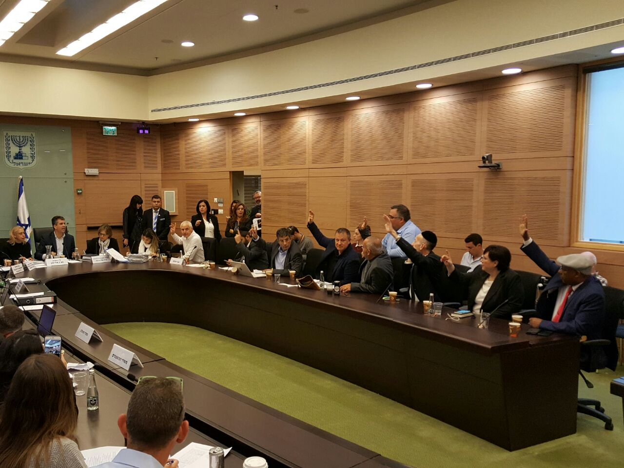 לינור דויטש – הלוביסטית הציבורית הראשונה, לובי 99: "הניצחון הזה של לוביסטים מעטים מול רבים ושל הציבור מול בעלי ההון הוא התחלה של שינוי כיוון בתרבות השלטונית בישראל