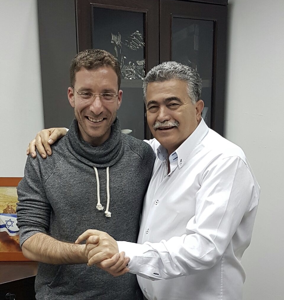 למרות גילו הצעיר לח"כ שמולי יש רקורד ארוך ומרשים של התייצבות, פעם אחר פעם, לצד החלשים בחברה