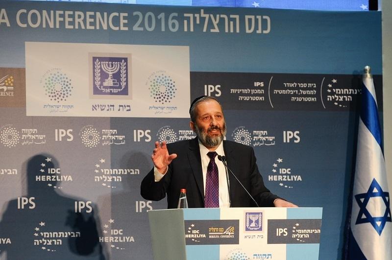 על פי הנחיית השר דרעי, החלטה על איחוד, אם וכאשר תתקבל, תהיה במהלך שנת 2017. צילום: עדי כהן צדק