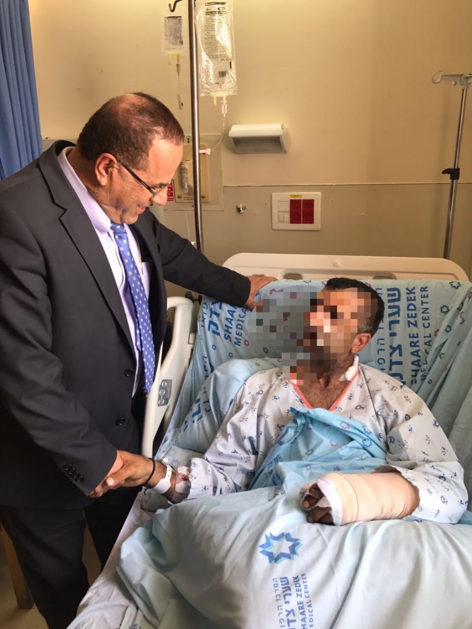 השר קרא ביקר במחלקה בו מאושפז רס"מ נ' 