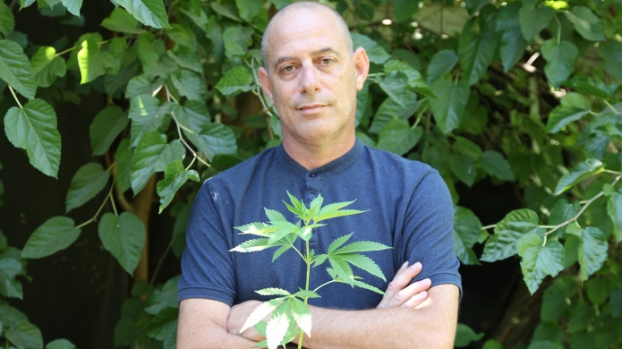 אורי גלזר - יוזם החווה השיתופית (צילום יח"צ)