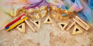 מסיבות פורים 2025 - למצוא את המסיבה הטובה בעיר קרדיט תמונה FREEPIK