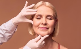 החידושים האחרונים בטיפולים אסתטיים לפנים קרדיט לתמונה FREEPIK