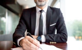 עורך דין מומלץ בנתניה: מדריך מקיף לרוכשי ומוכרי דירות קרדיט תמונה FREEPIK