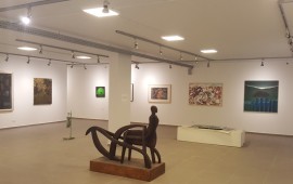 אמנות מגשרת: אום אל פחם תארח אמנים יהודים וערבים אמנות מגשרת: אום אל-פחם תארח אמנים יהודים וערבים כנס השקה ראשון מסוגו בישראל בנושא רזדנסי (שהות אמנים) ככלי לשינוי חברתי