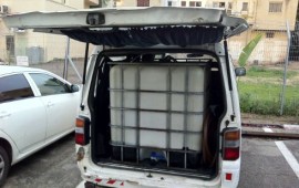 לראשונה: חוליית גנבי דלק שגנבו דלק מרכבים חונים נתפסה ברחובות