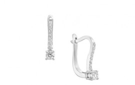 עגילי חישוק זהב לילדות: סגנון, אופנה, ושפע מתיקות קרדיט תמונה PIXABAY