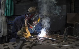 תיקון בדוד שמש לאיזה בעל מקצוע כדאי לפנות?